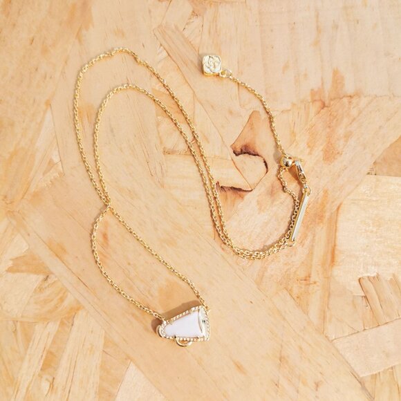 NEW Kendra Scott Cheer White Mother-of-Pearl Necklace Gold - Picture 3 of 4